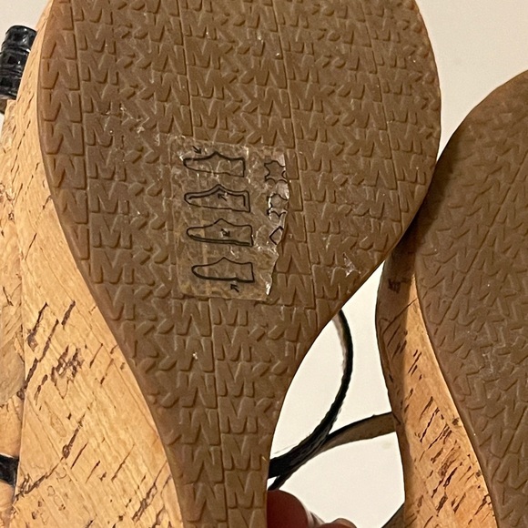 Michael Kors Patent Leather Wedge Sandals new conditions - Picture 9 of 15